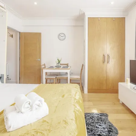 The Hyde Park Corner Apartment London Exterior photo