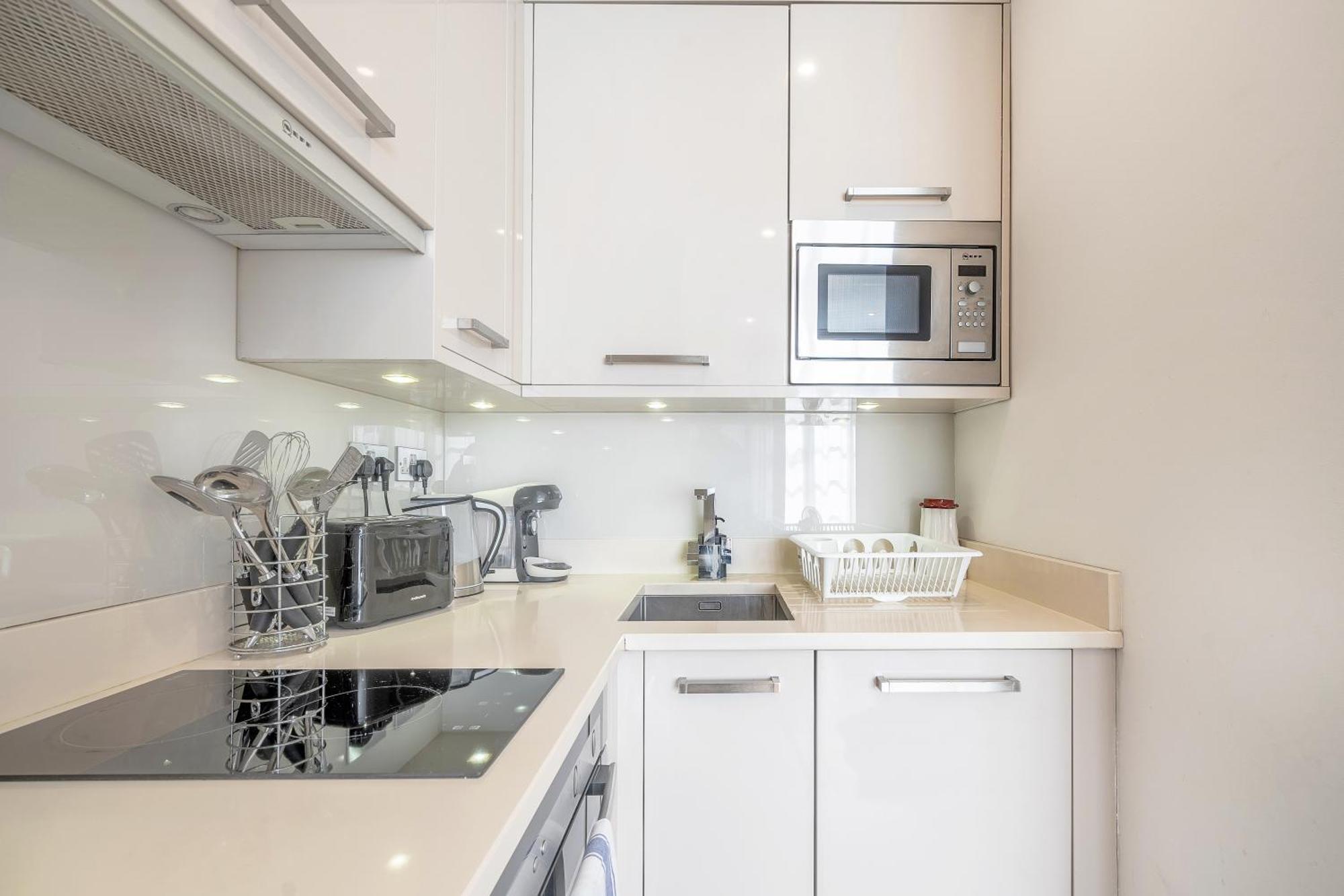 The Hyde Park Corner Apartment